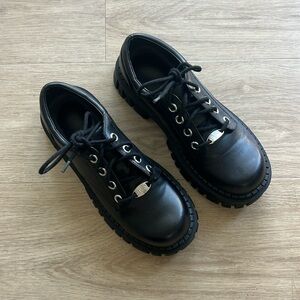 Chunky Black Delia’s Creeper